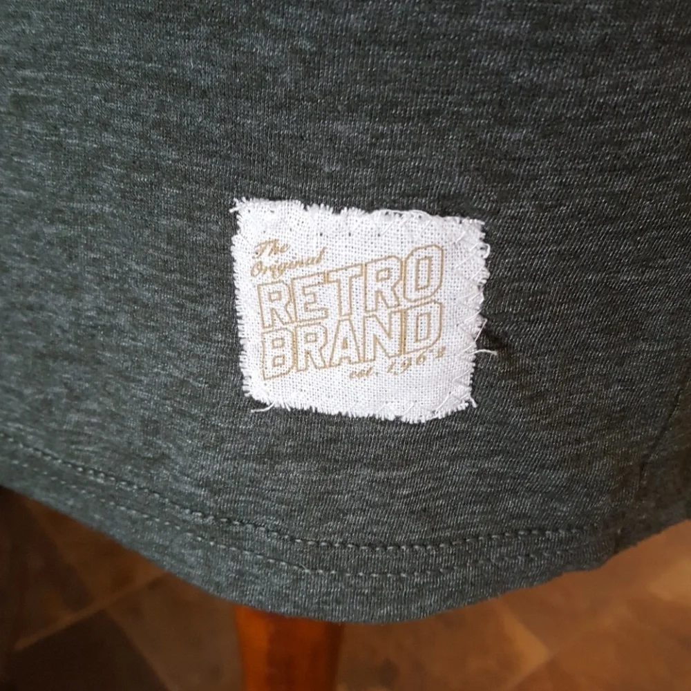 RETRO BRAND* T-shirt